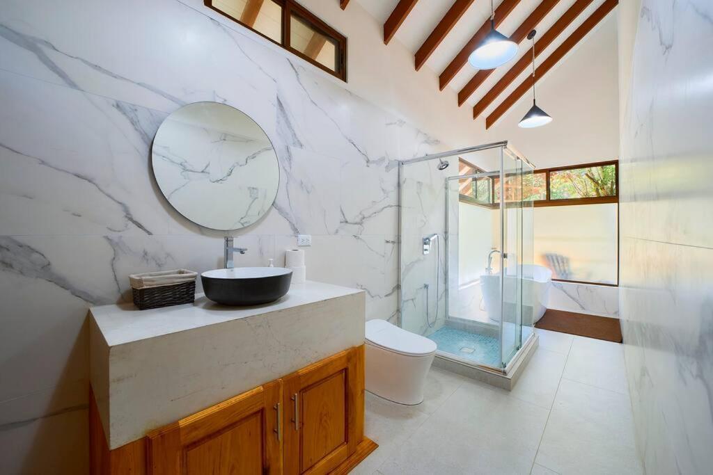 Casa Kristel - Exquisite Getaway Holiday home *