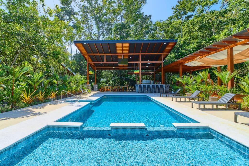 Casa Kristel - Exquisite Getaway Holiday home